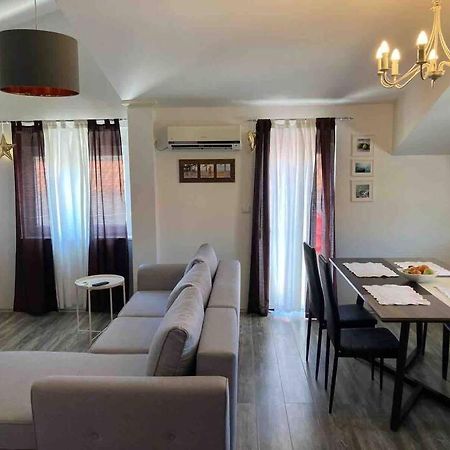 Apartment Near The Beach Split Bagian luar foto